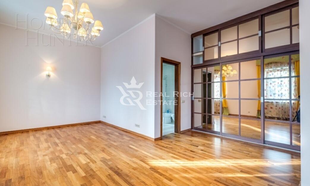 2-этажный коттедж 1 050 м² с отделкой