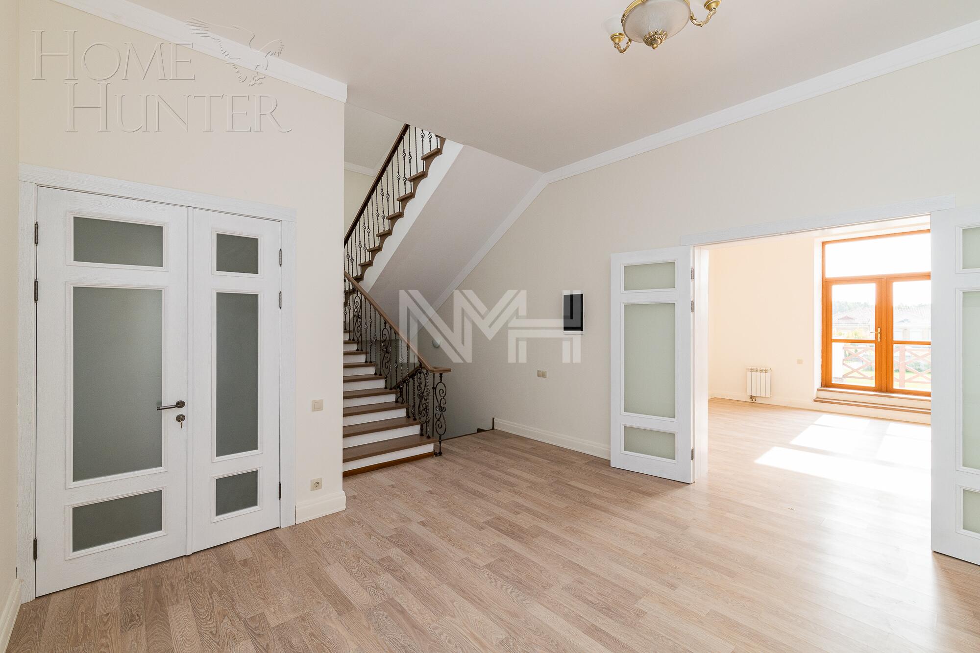 2-этажный коттедж 1 036 м² с отделкой