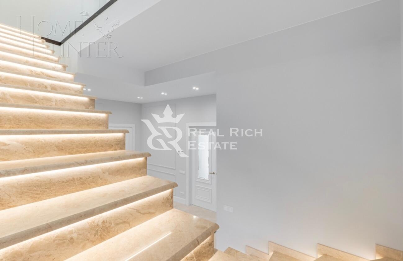 2-этажный коттедж 420 м² с отделкой