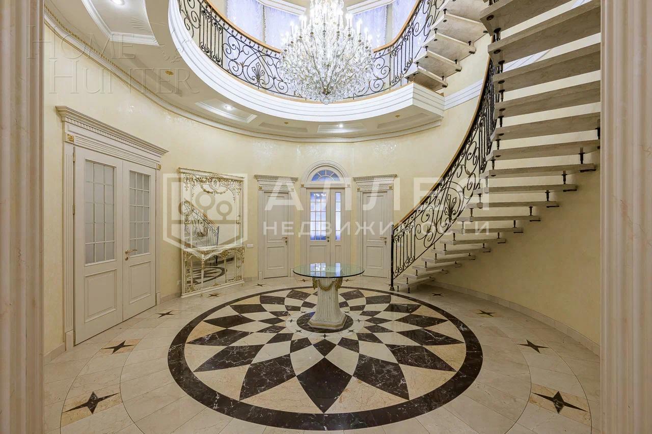 2-этажный коттедж 1 250 м² с отделкой