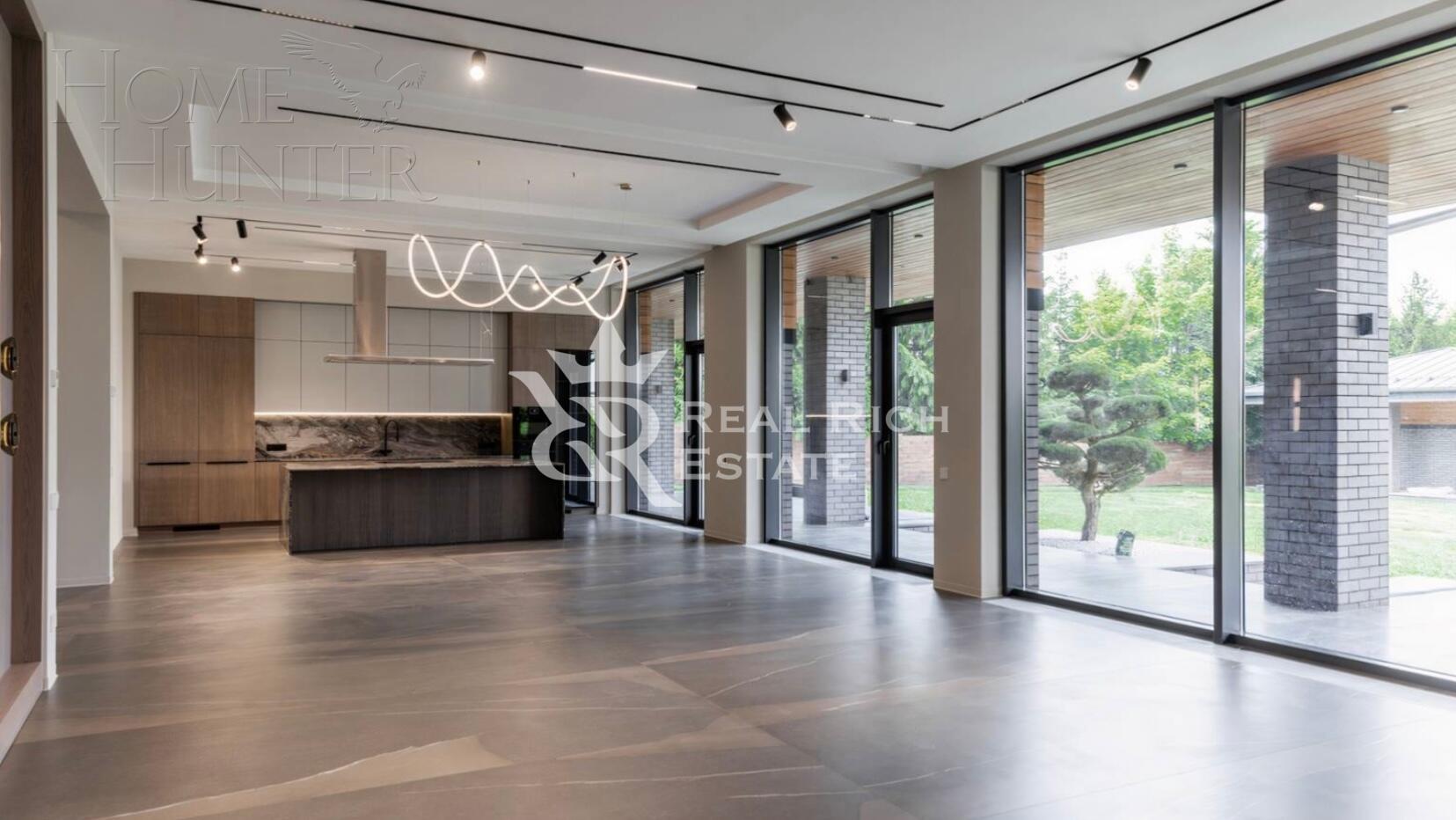 2-этажный коттедж 550 м² с отделкой