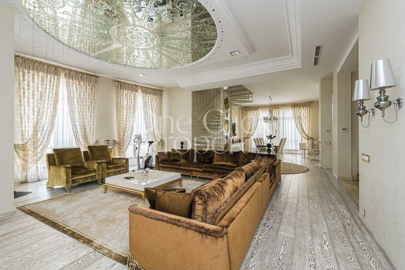 2-УРОВНЕВЫЙ ПЕНТХАУС С ОТДЕЛКОЙ 293 М² НА 8 ЭТАЖЕ