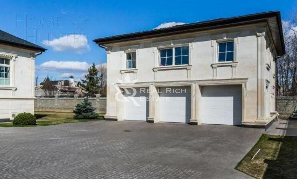 2-этажный коттедж 1 300 м² без отделки