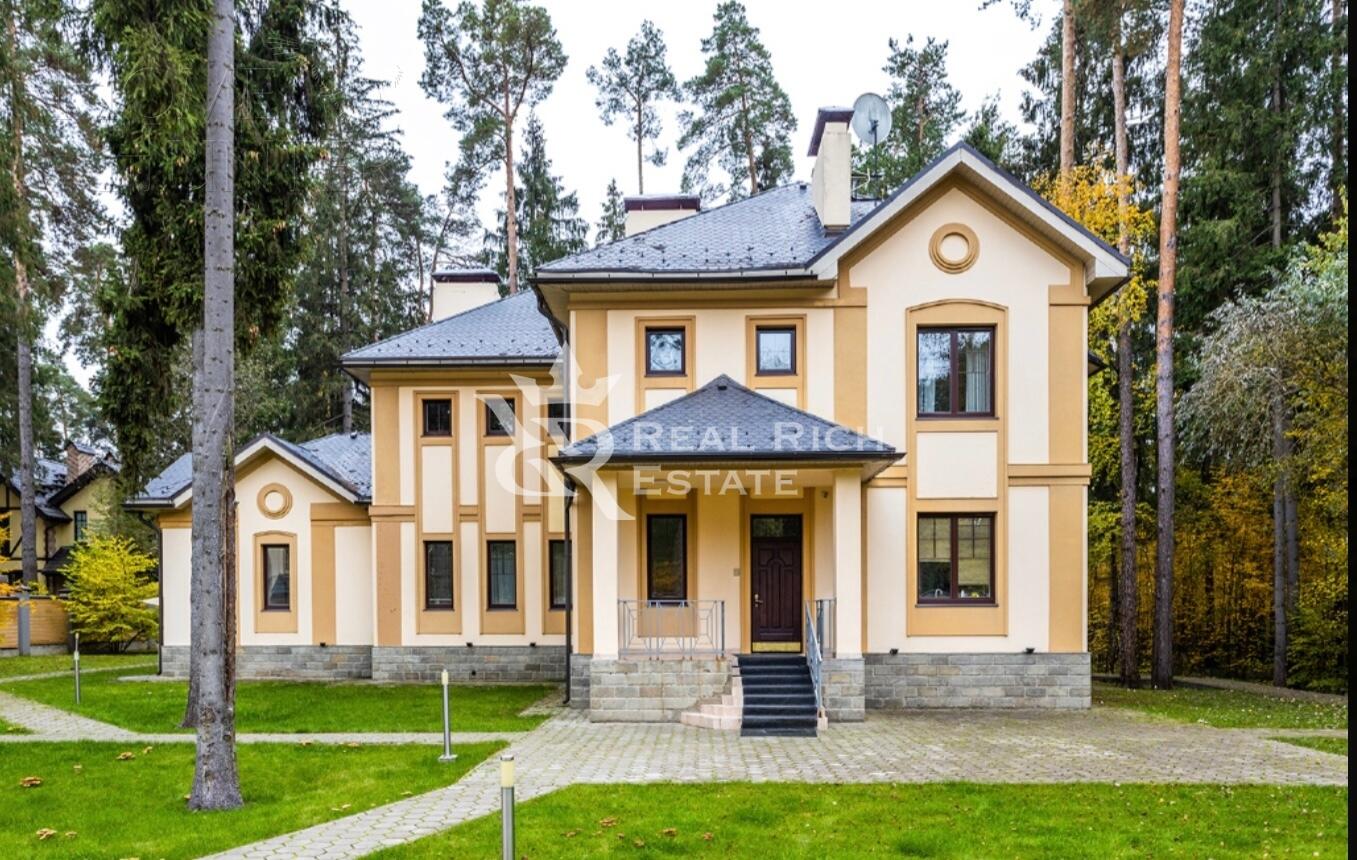 2-этажный коттедж 570 м² с отделкой