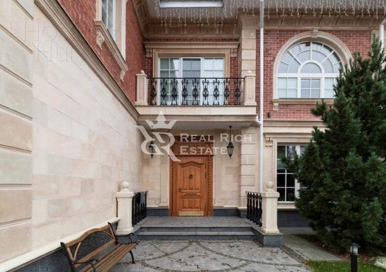 2-этажный коттедж 660 м² с отделкой