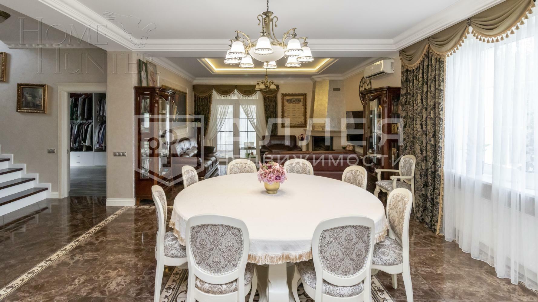 3-этажный коттедж 360 м² без отделки