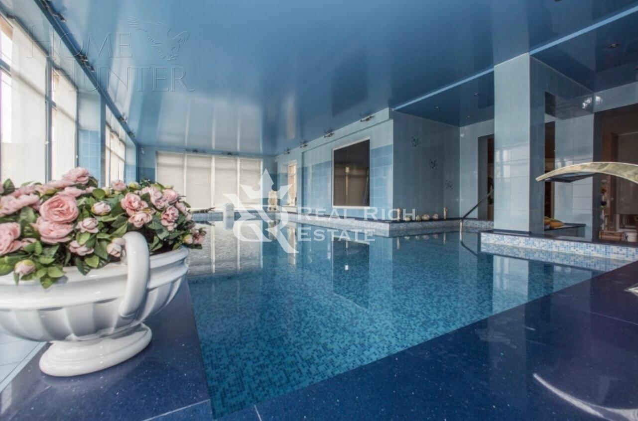 2-этажный коттедж 1 350 м² с отделкой