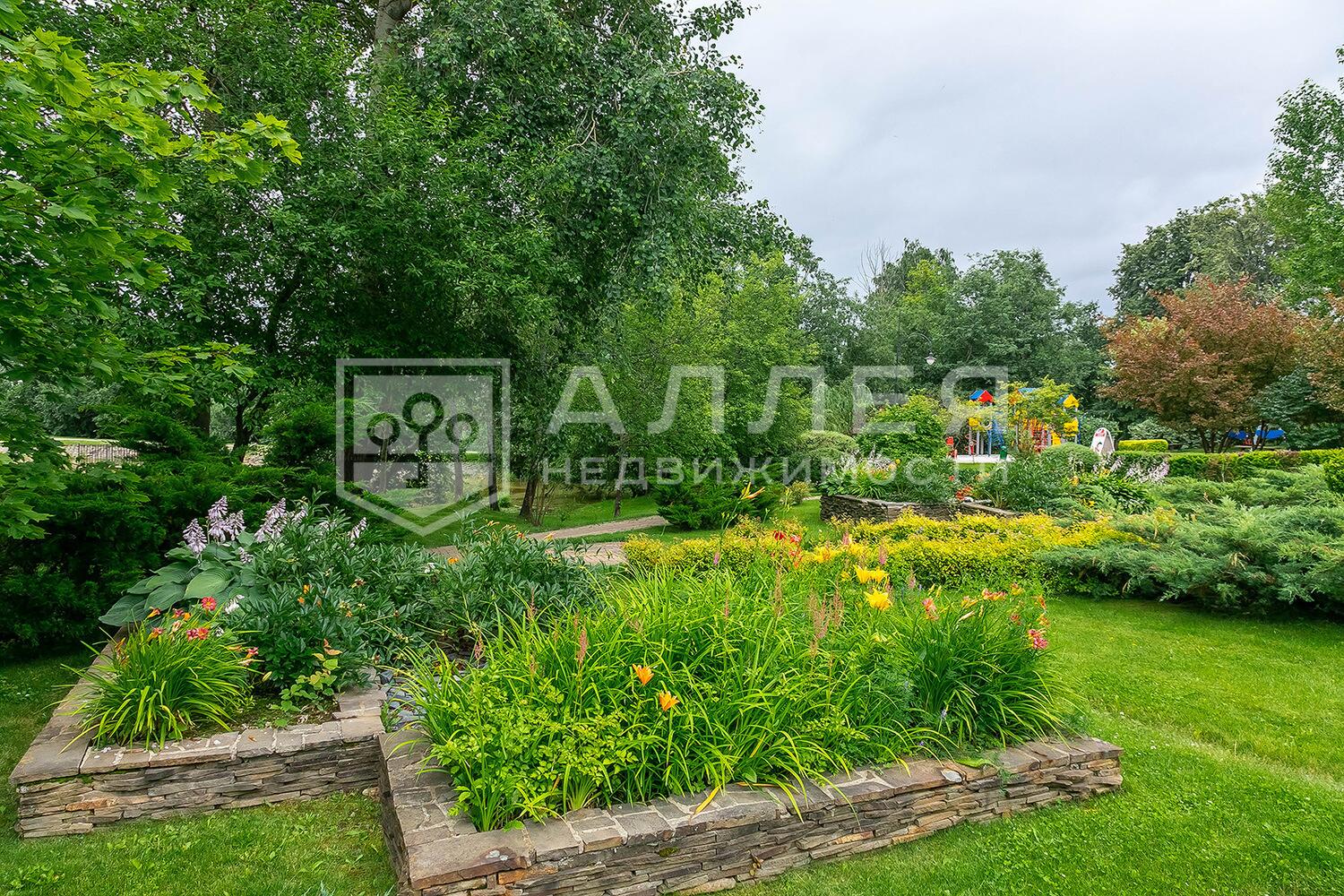 2-этажный коттедж 535 м² с отделкой