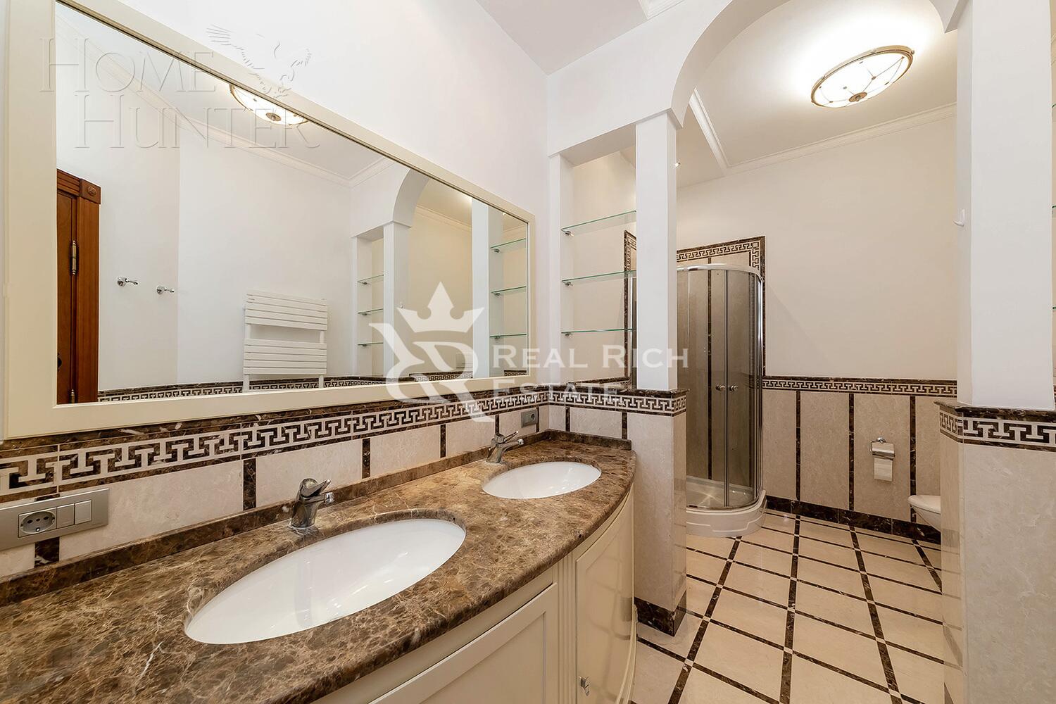 2-этажный коттедж 900 м² с отделкой