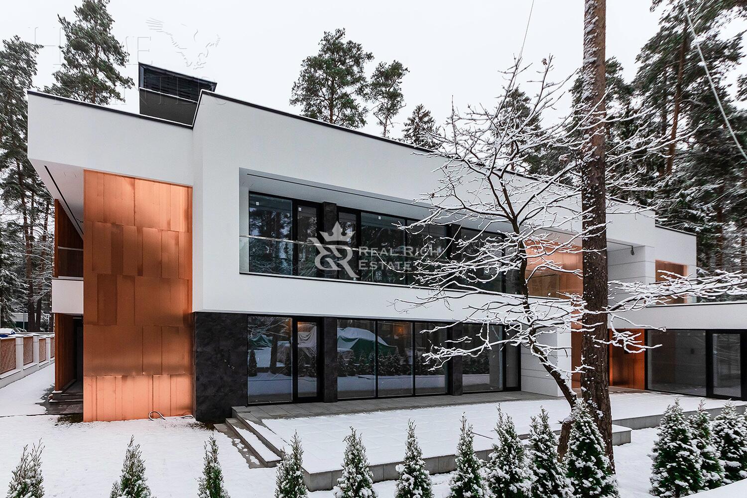 2-этажный коттедж 800 м² без отделки