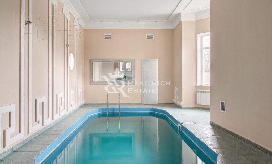 2-этажный коттедж 690 м² с отделкой