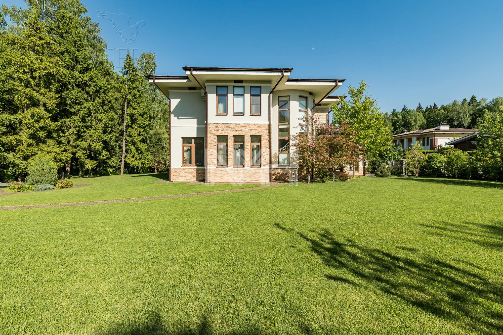 2-этажный коттедж 310 м² с отделкой