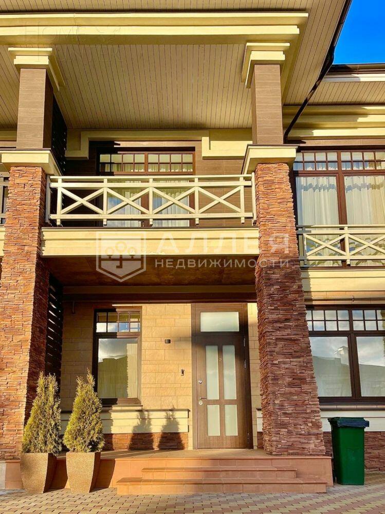 3-этажный таунхаус 320 м² с отделкой