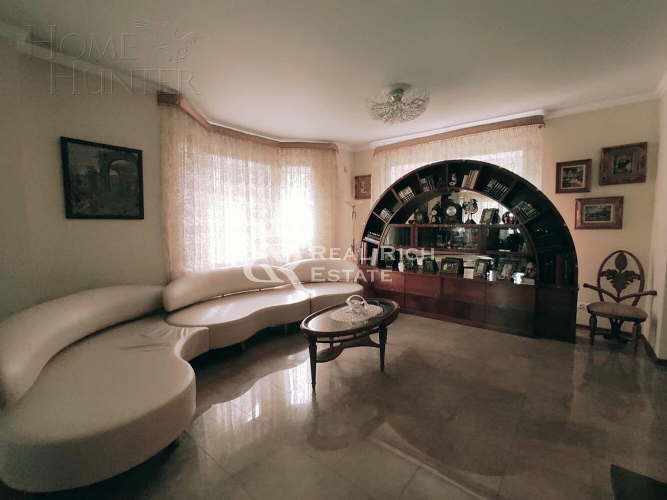 2-этажный коттедж 300 м² с отделкой