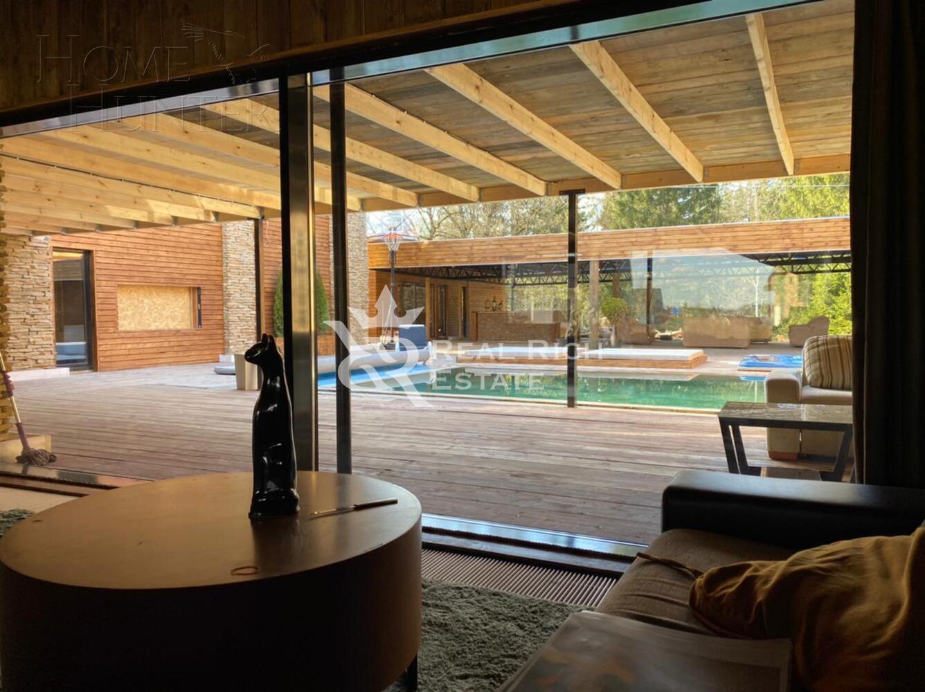 1-этажный коттедж 600 м² с отделкой