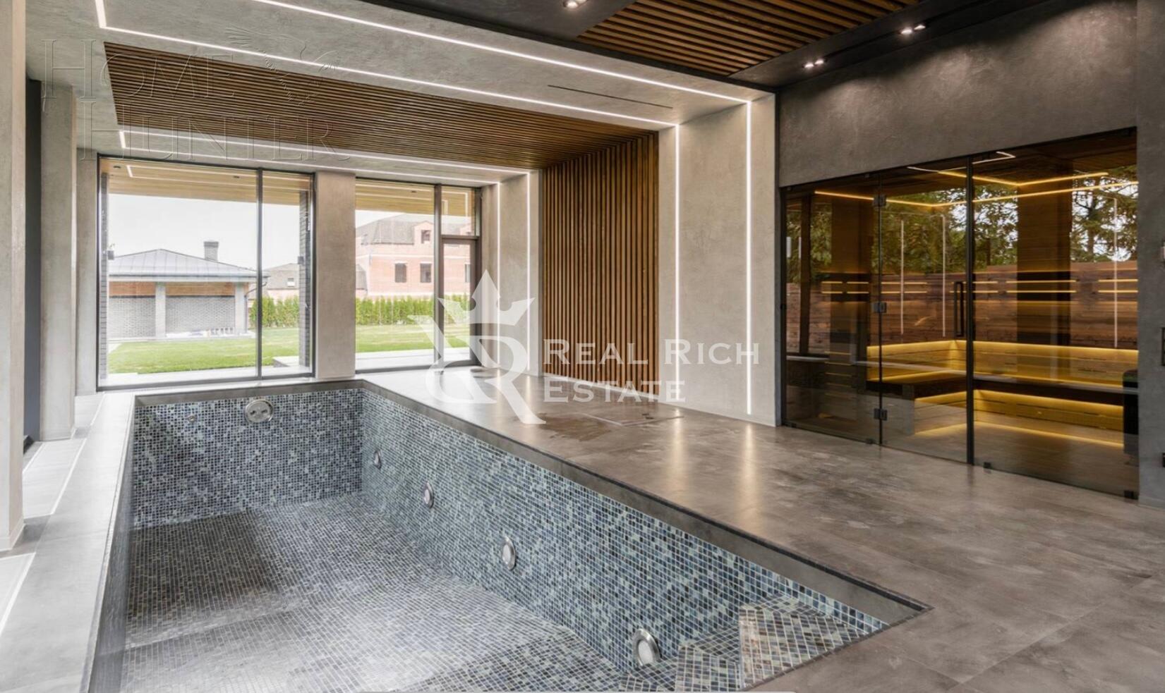 2-этажный коттедж 550 м² с отделкой