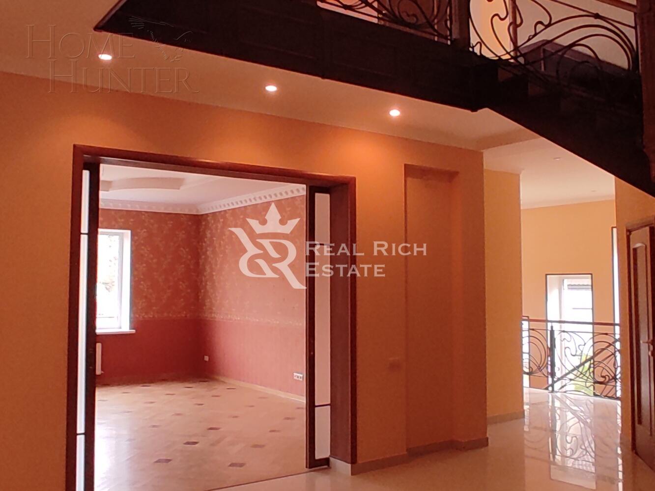 3-этажный коттедж 658 м² с отделкой