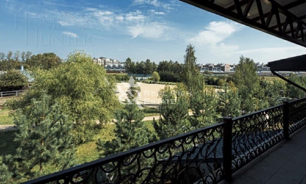 2-этажный таунхаус 338 м² с отделкой