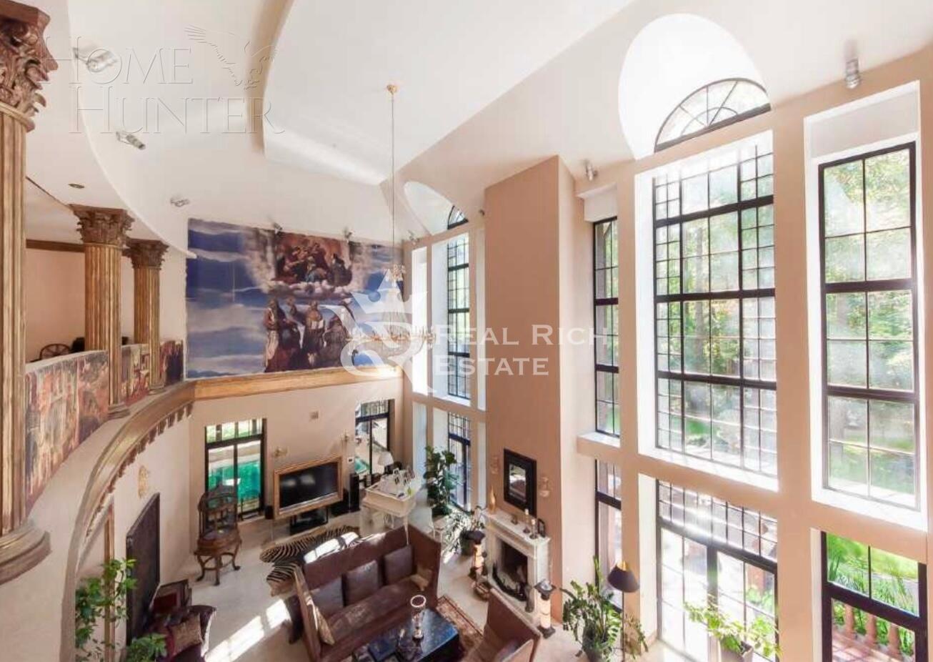 2-этажный коттедж 1 400 м² с отделкой