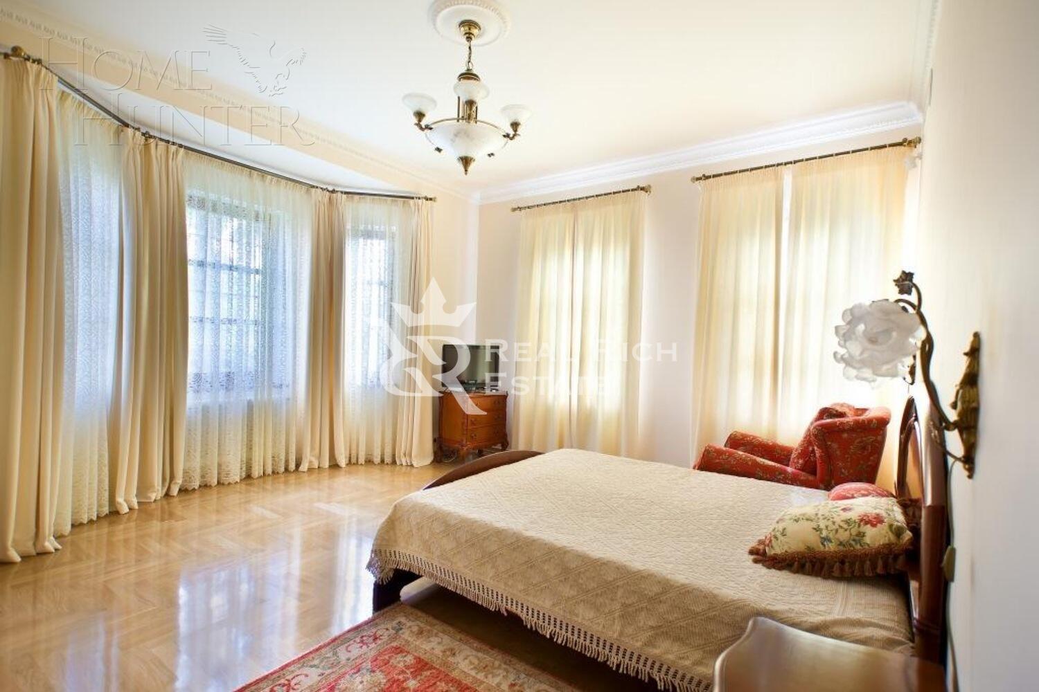 2-этажный коттедж 355 м² с отделкой