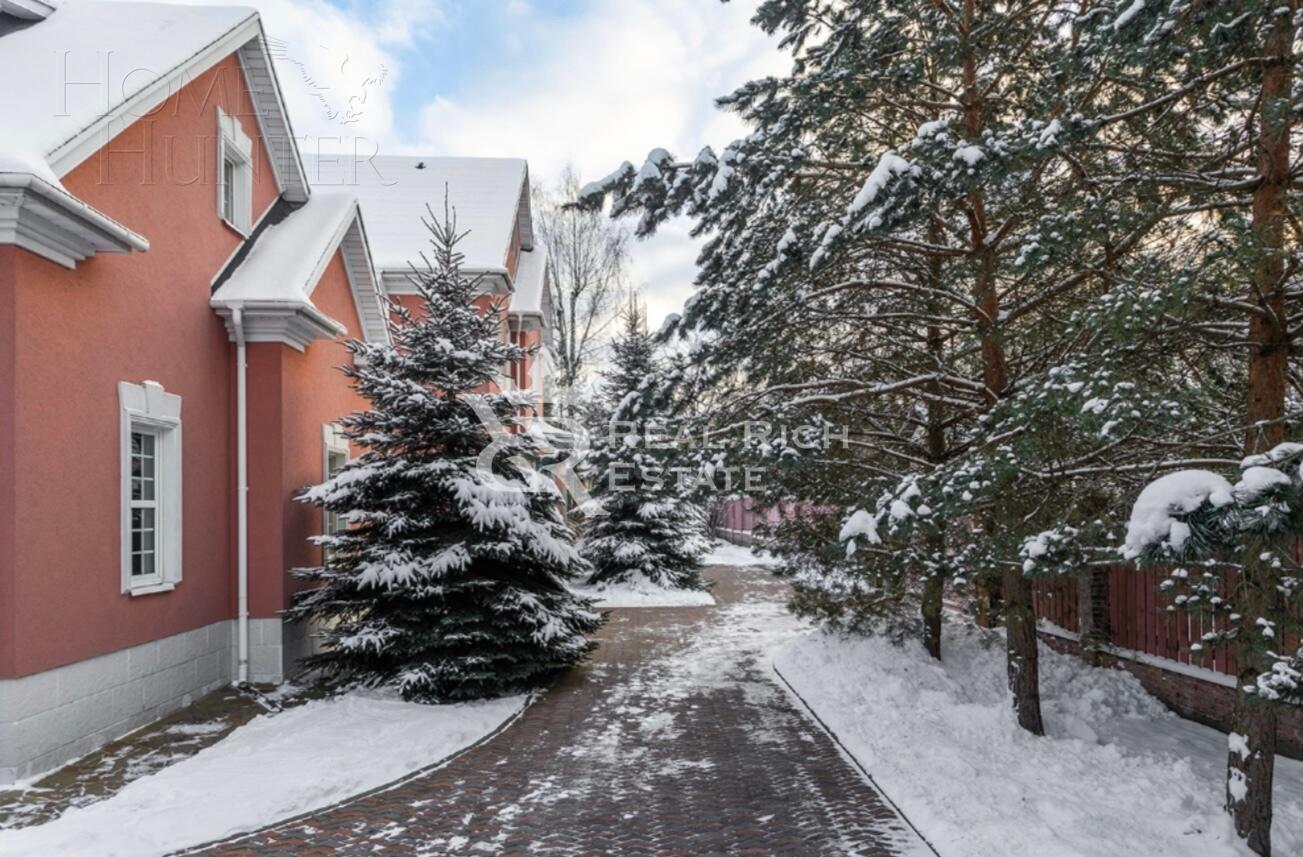 2-этажный коттедж 460 м² без отделки