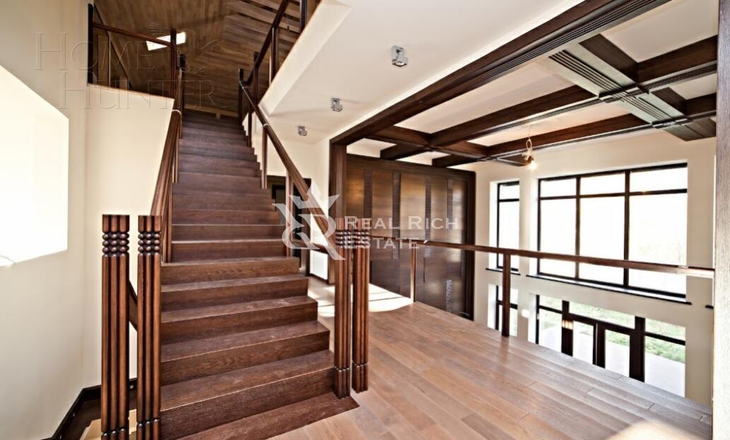 2-этажный коттедж 1 000 м² с отделкой