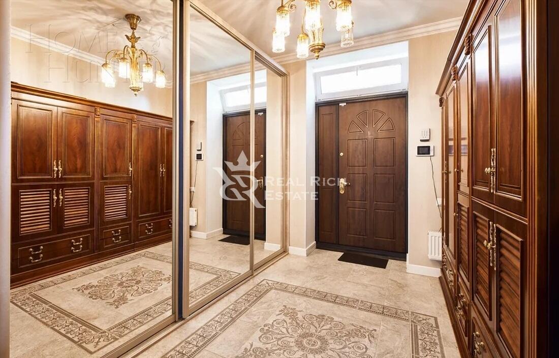 2-этажный коттедж 600 м² с отделкой