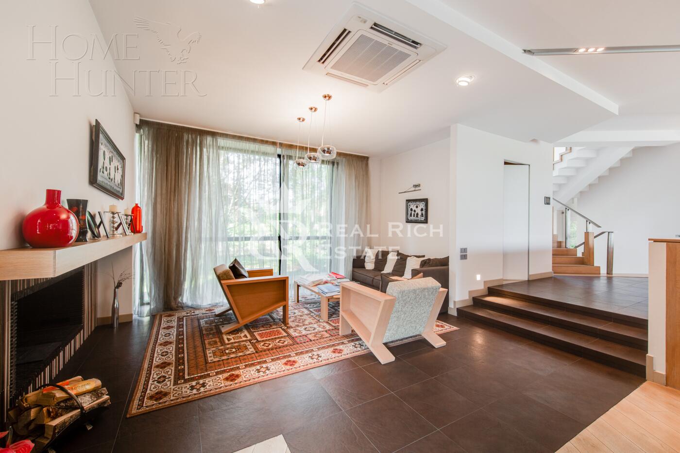 2-этажный коттедж 1 100 м² с отделкой