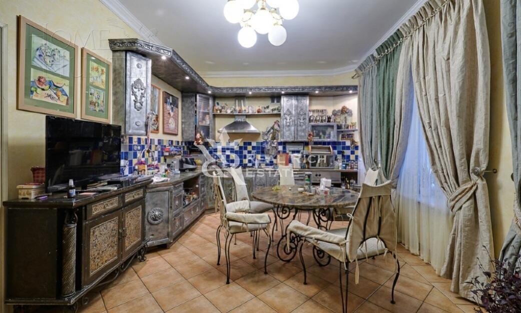 3-этажный коттедж 722 м² с отделкой