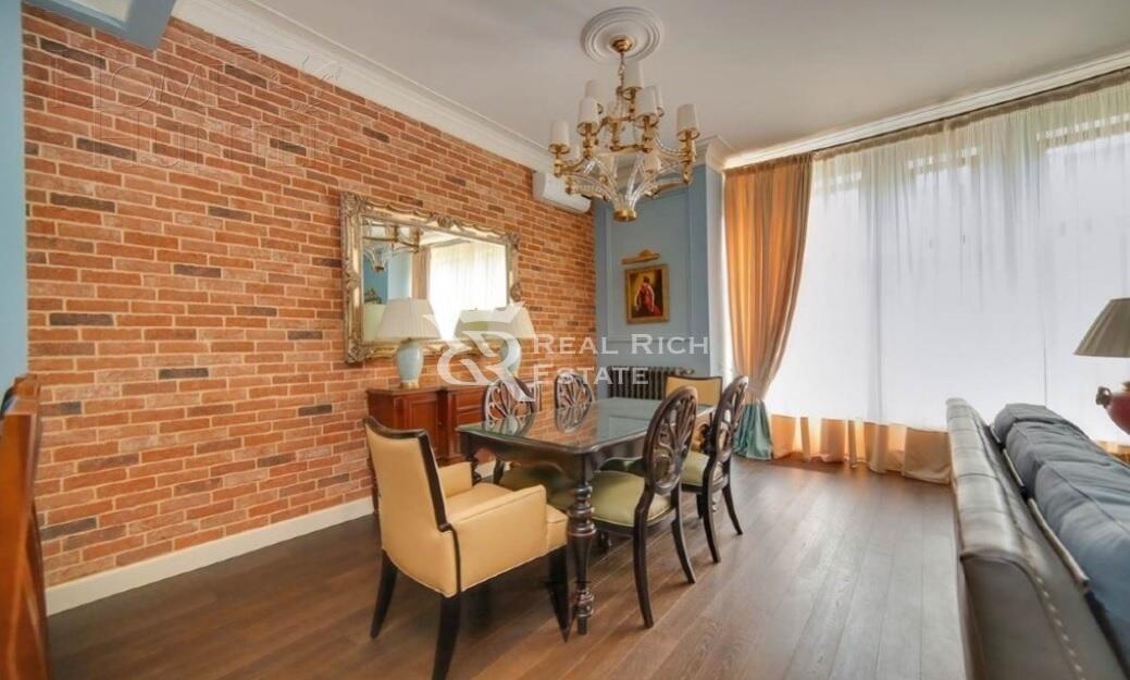 2-этажный таунхаус 220 м² с отделкой