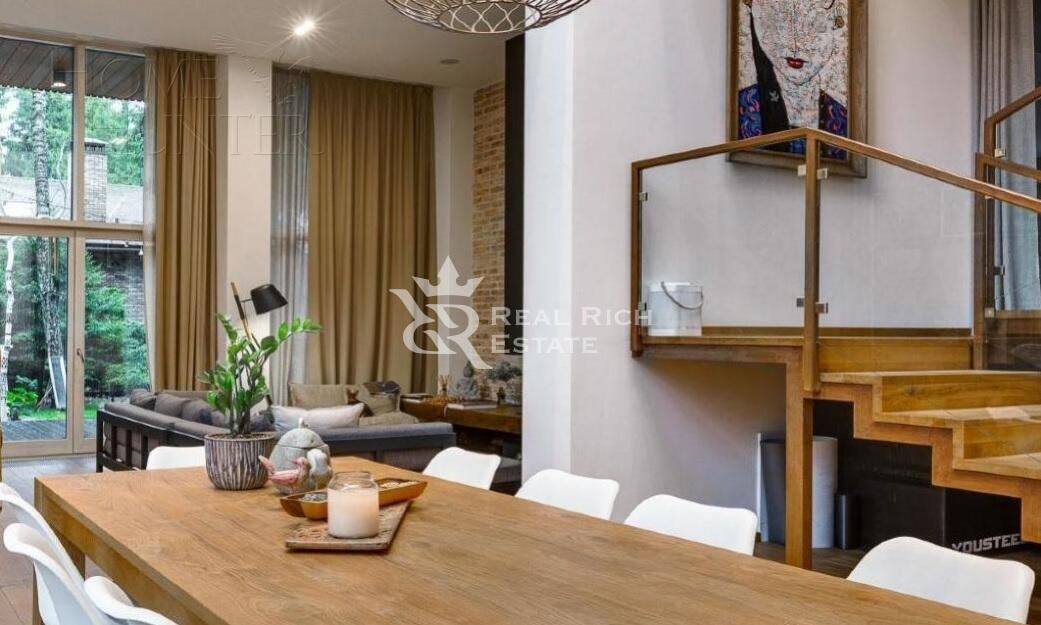 2-этажный коттедж 450 м² с отделкой