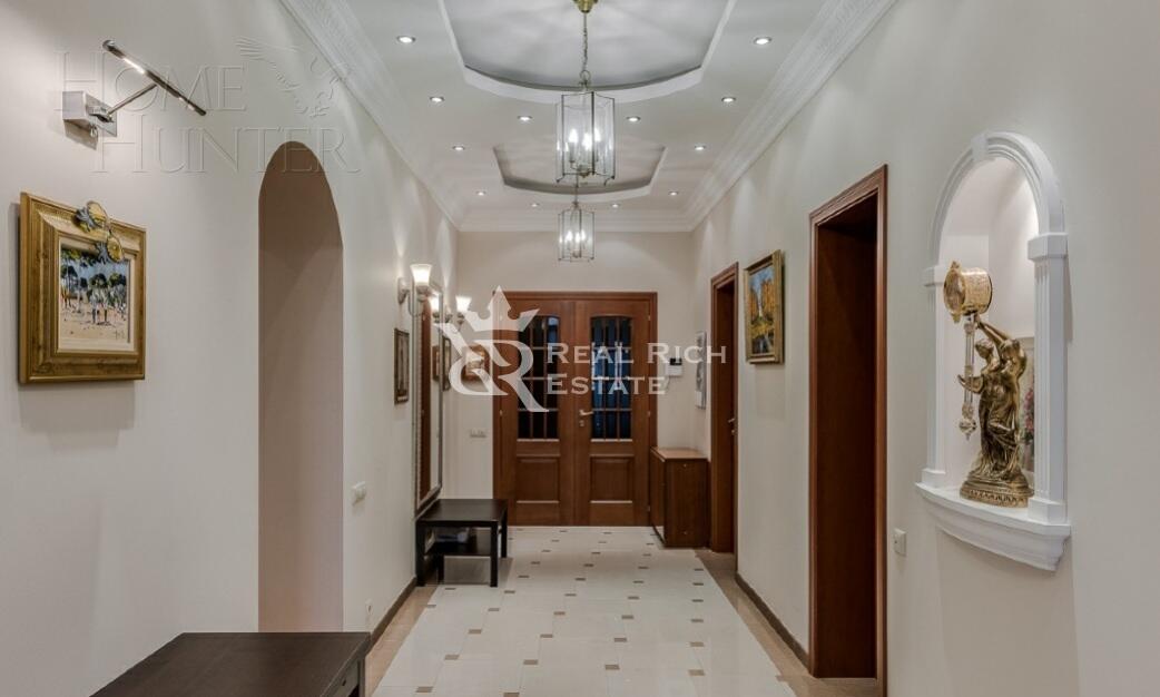 2-этажный коттедж 410 м² с отделкой