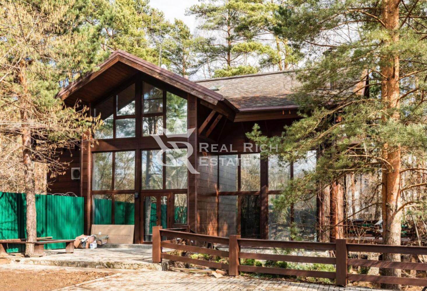 3-этажный коттедж 188 м² без отделки