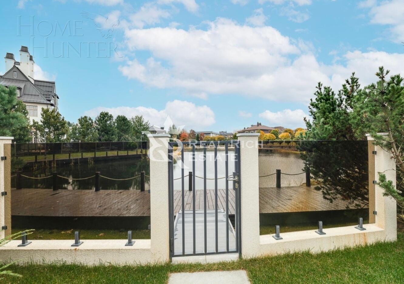 3-этажный коттедж 1 200 м² с отделкой