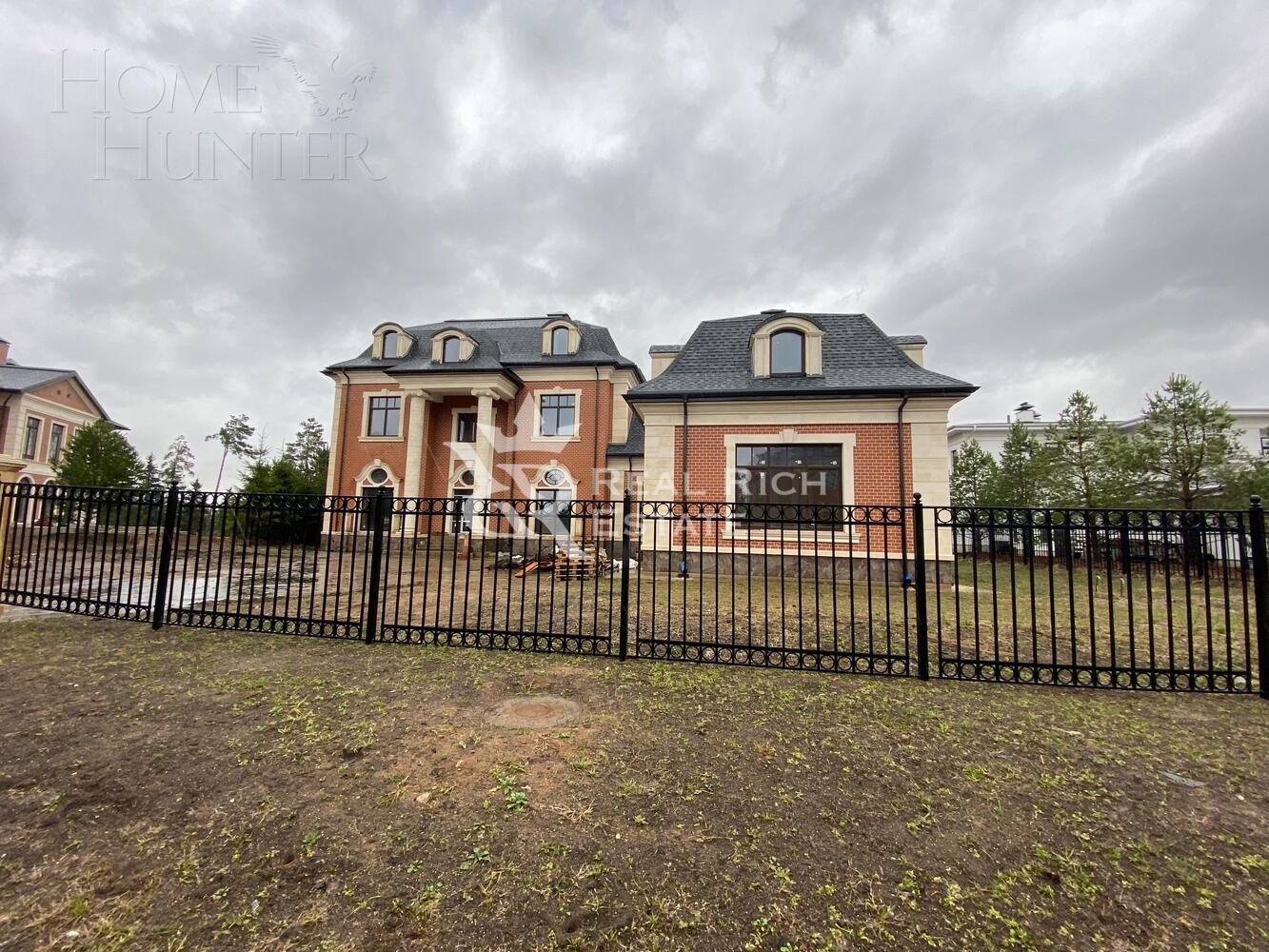 2-этажный коттедж 1 300 м² без отделки