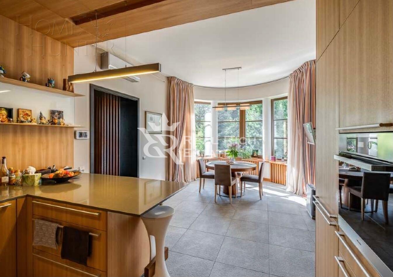 2-этажный коттедж 700 м² с отделкой