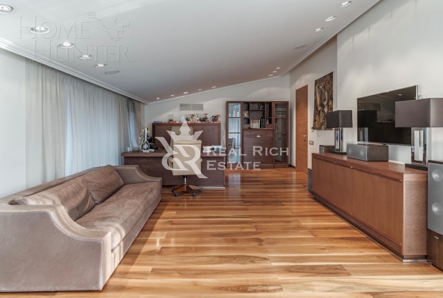 2-этажный коттедж 1 360 м² с отделкой