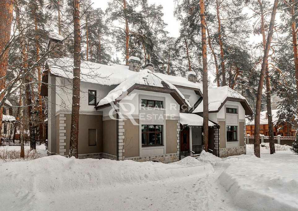 2-этажный коттедж 650 м² с отделкой