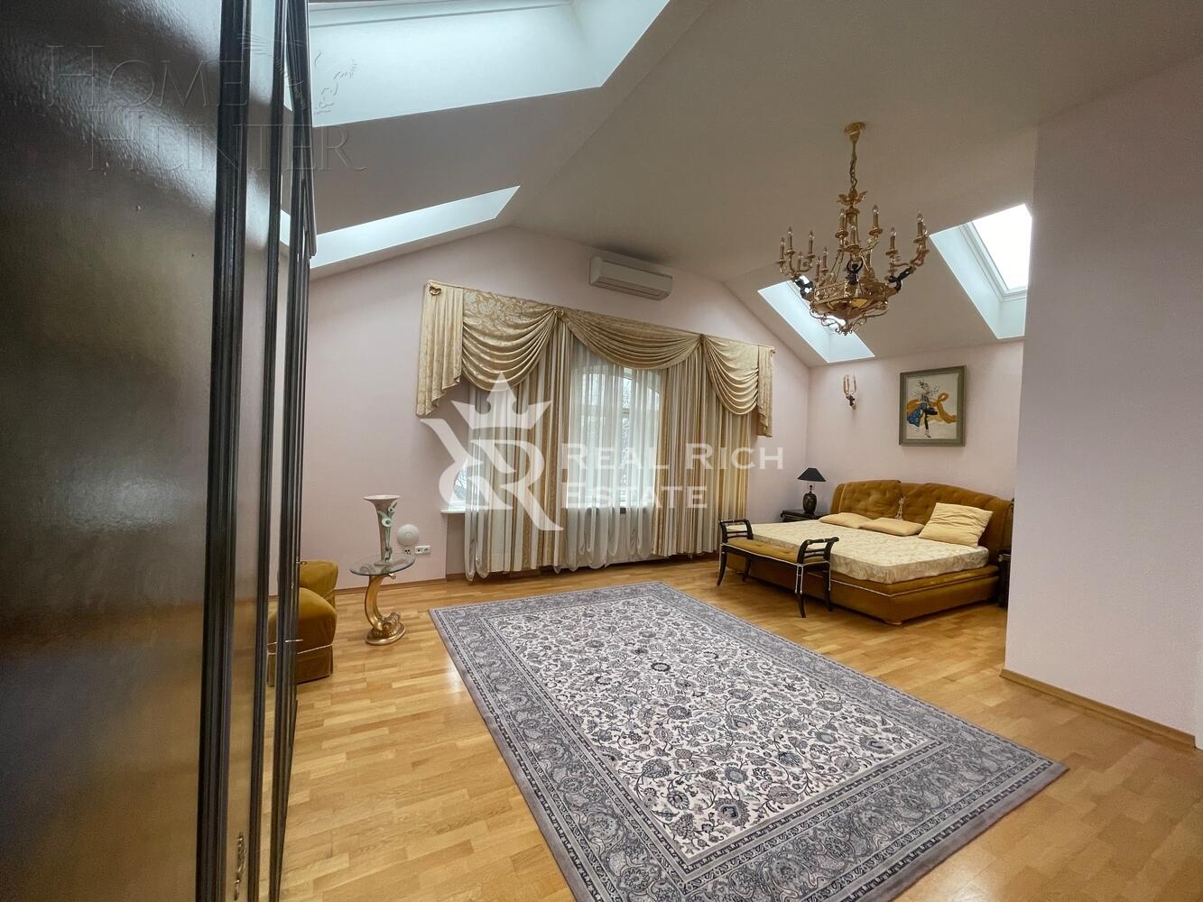 3-этажный коттедж 674 м² с отделкой