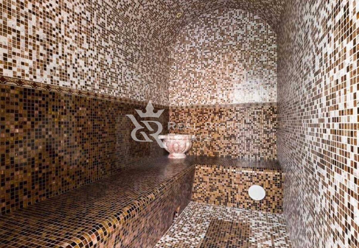 3-этажный коттедж 1 650 м² с отделкой