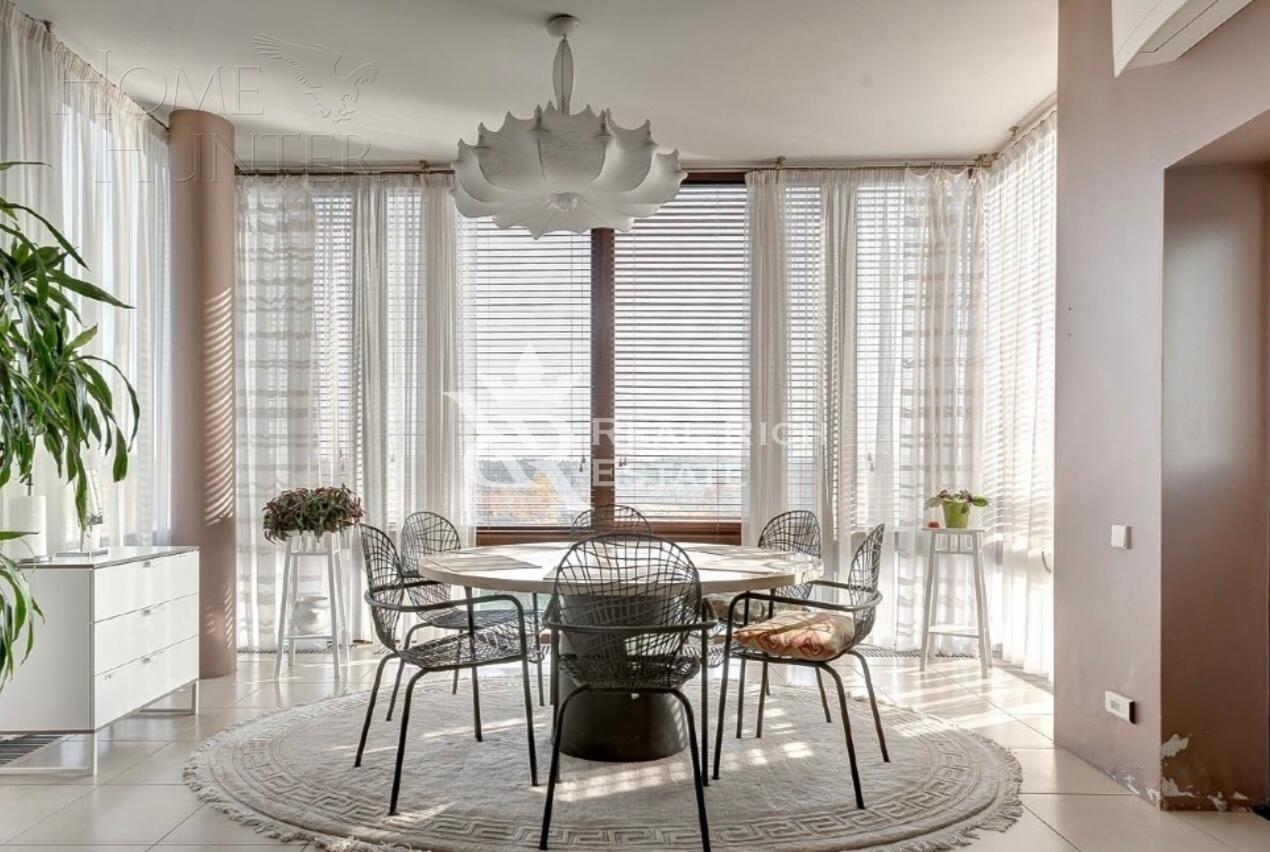 2-этажный коттедж 1 000 м² с отделкой