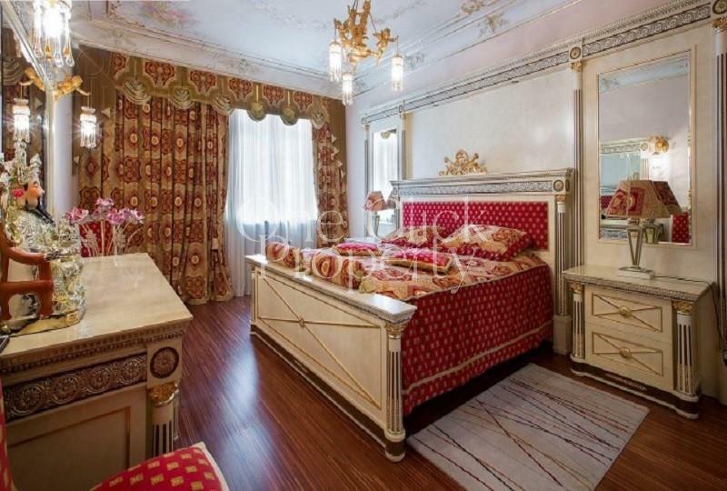 10-КОМН. КВАРТИРА С ОТДЕЛКОЙ 560 М² НА 4 ЭТАЖЕ