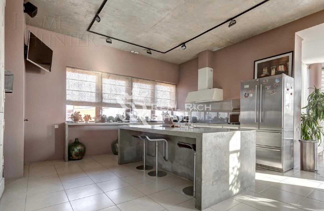 2-этажный коттедж 1 000 м² с отделкой