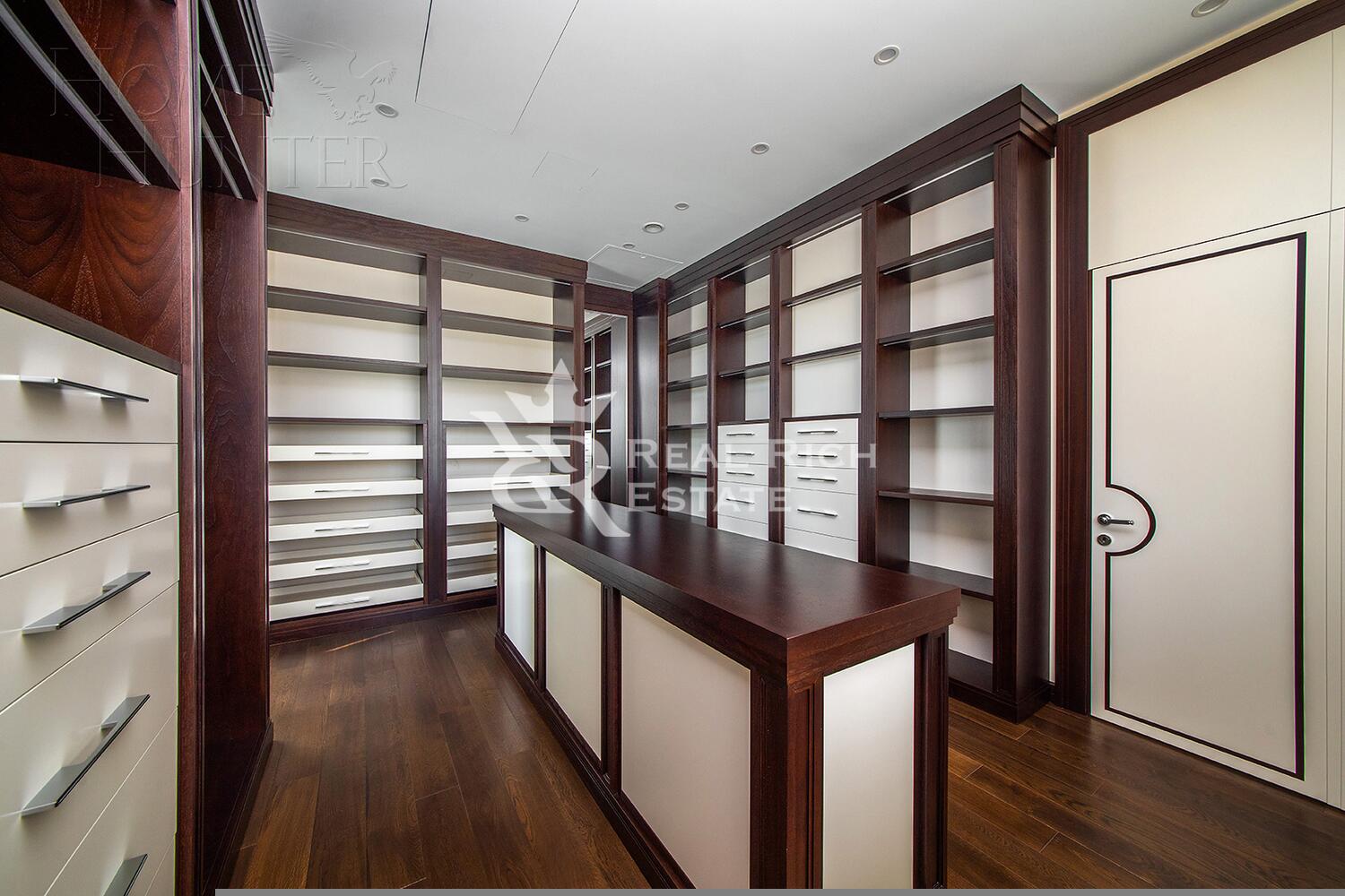 2-этажный коттедж 1 203.87 м² с отделкой