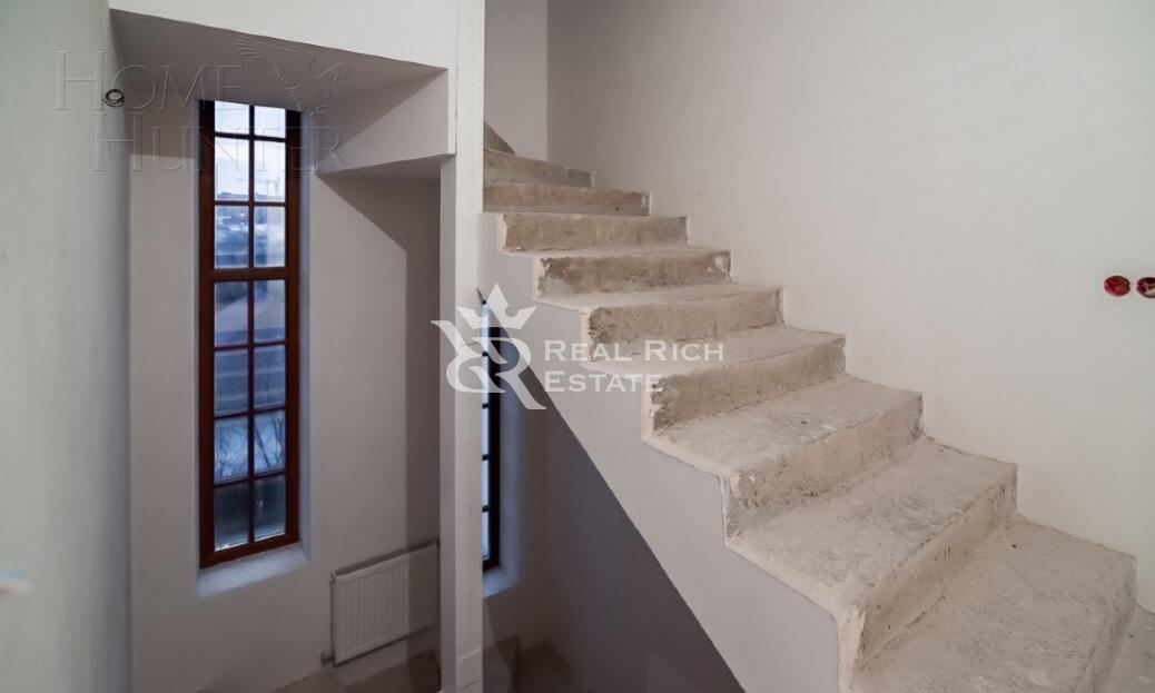 2-этажный коттедж 500 м² с отделкой