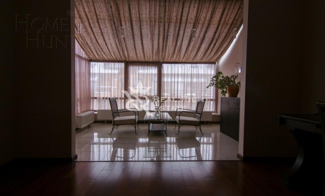 2-этажный таунхаус 280 м² с отделкой