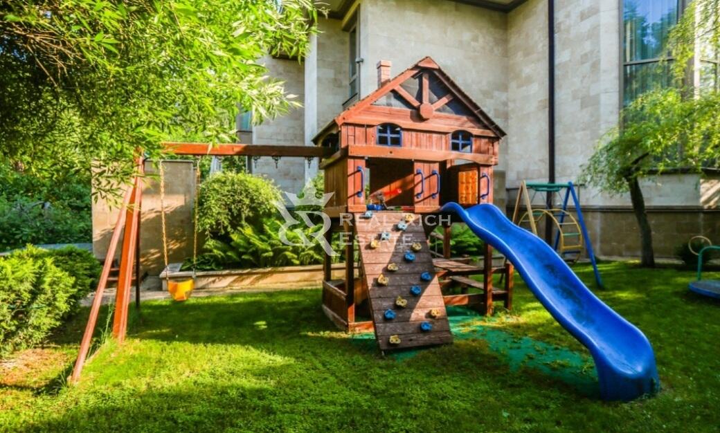 2-этажный коттедж 720 м² с отделкой