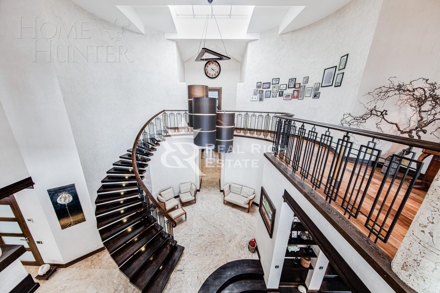 2-этажный коттедж 860 м² с отделкой