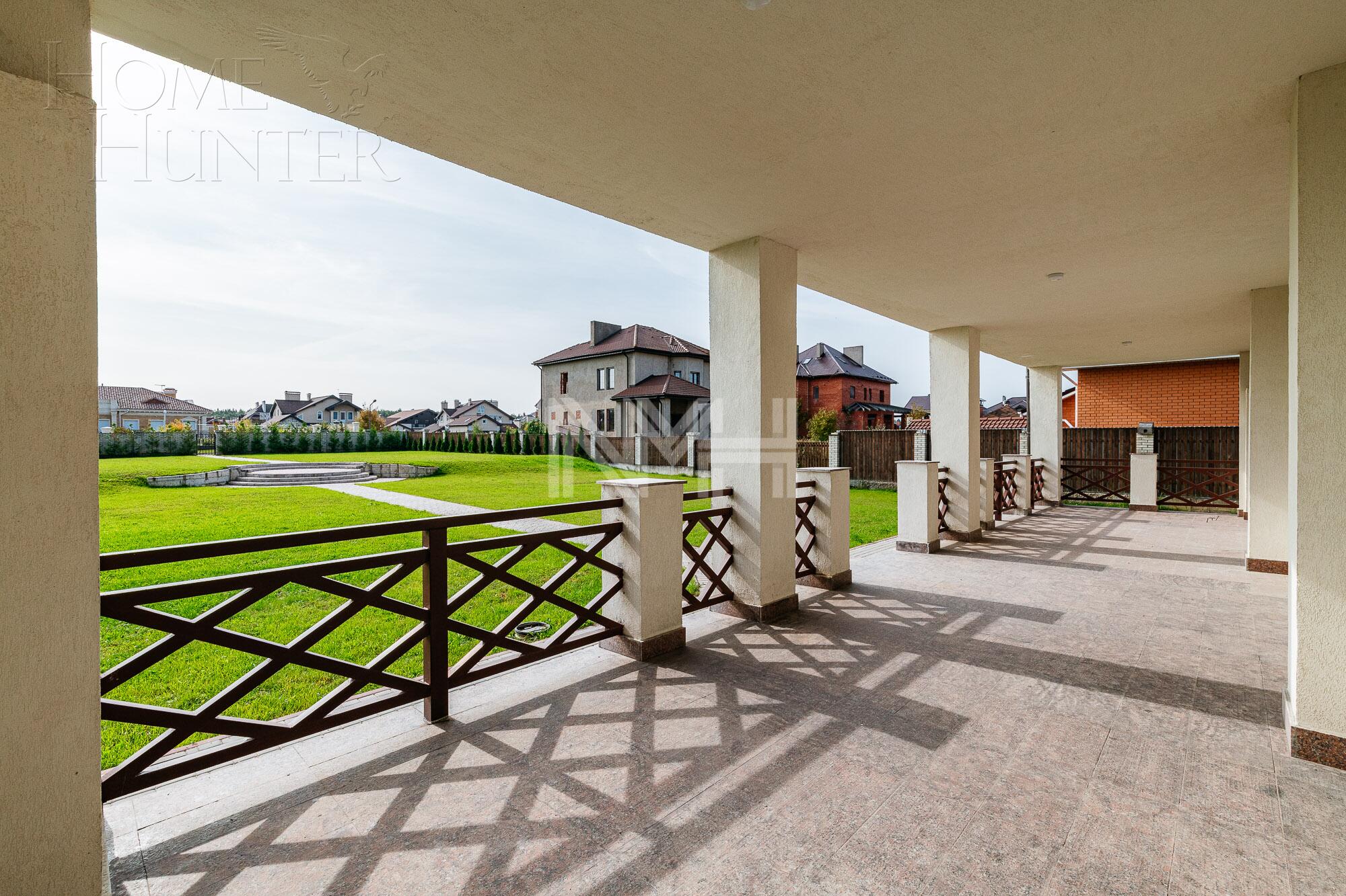 2-этажный коттедж 1 036 м² с отделкой