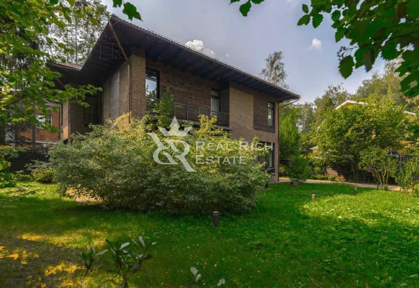 2-этажный коттедж 470 м² с отделкой